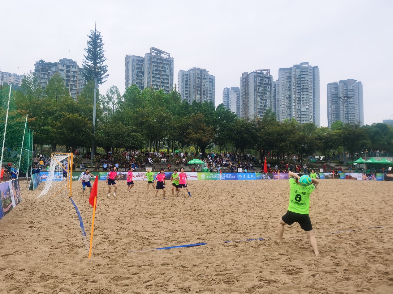 十四运大众竞赛足球项目沙滩足球女子组打开比赛