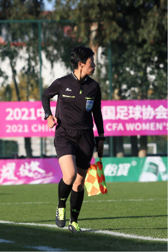 中国裁判团执法2022年女足亚洲杯402.png
