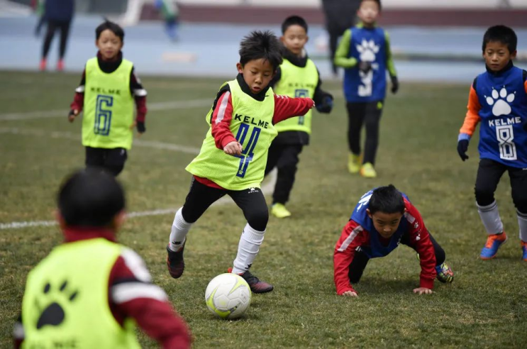 06.05给更多孩子一个追梦机会——解读中国足协全国青少年足球联赛竞赛方案1201.png