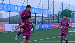  第一届中国青少年足球联赛全国总决赛特别策划 少年队长邝兆镭