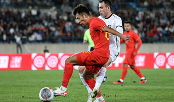  友谊赛：中国1:2乌兹别克斯坦